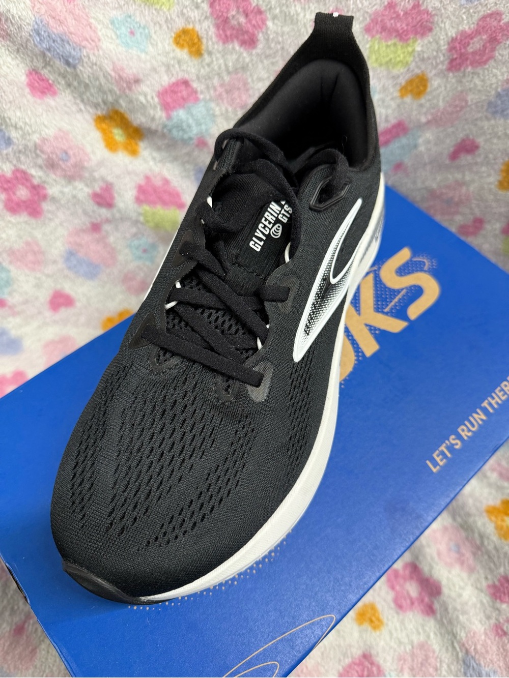 Brooks Black and White Glycerin GTS 22 Running Shoe